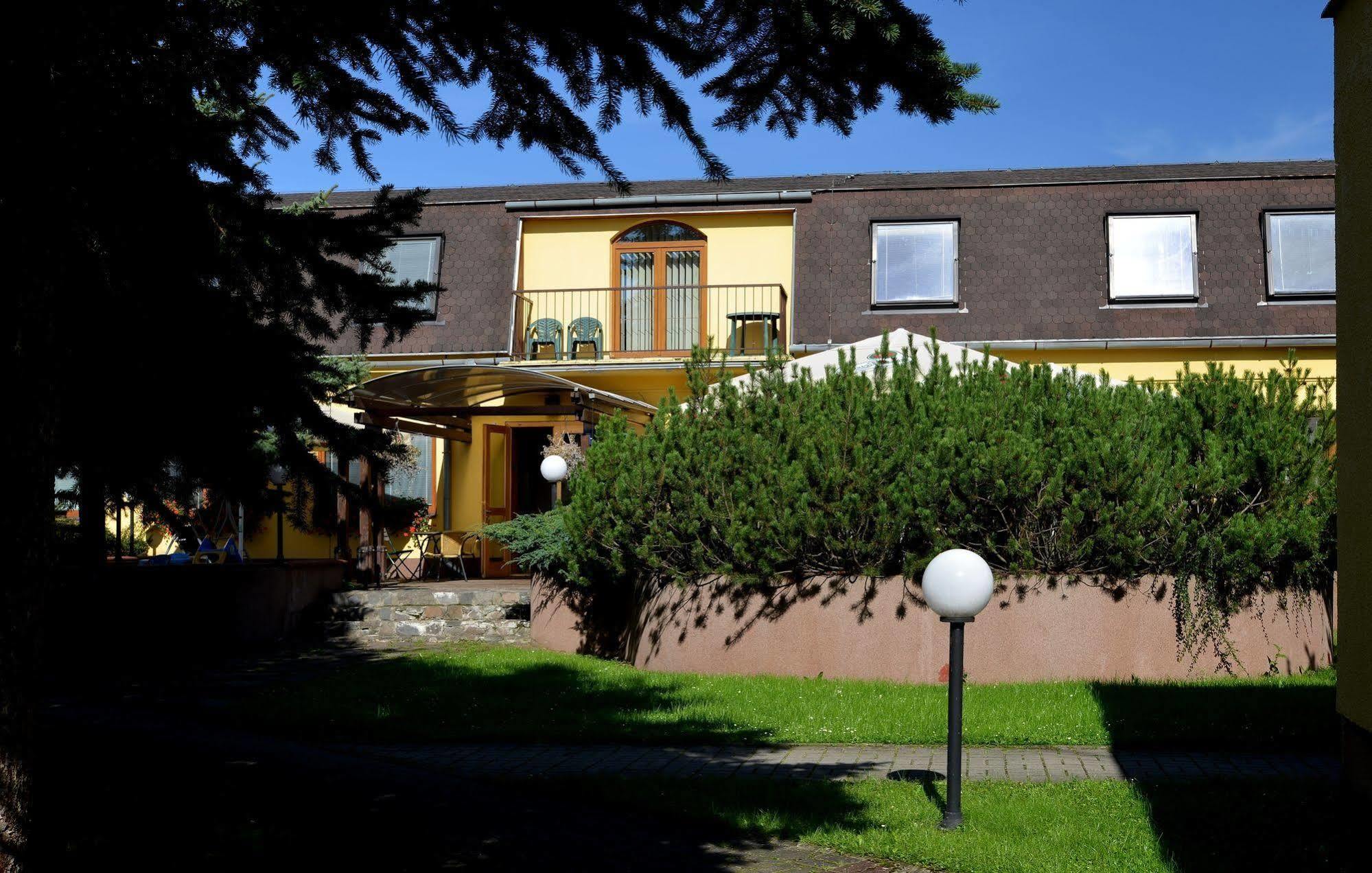 Penzion Agrothermal Besenova Exterior foto